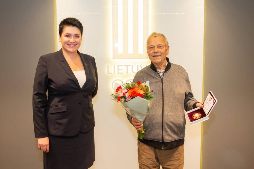 G. Stasiulevičiui apdovanojimą įteikė LTOK prezidentė