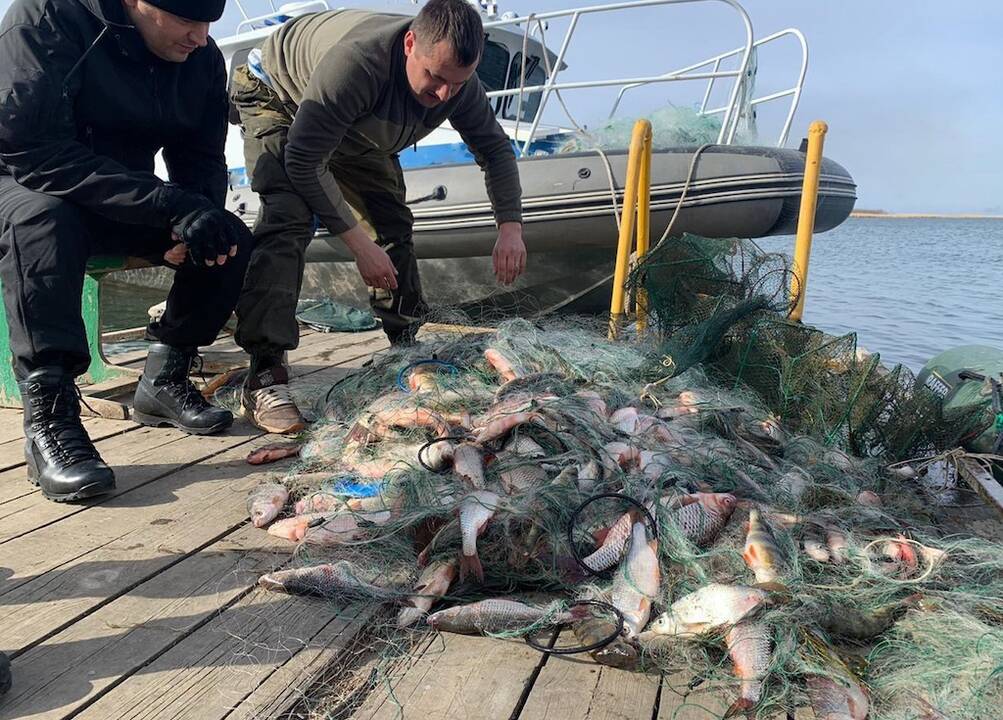 Direktyva: iš žvejybos planuojama pašalinti visus plastiko turinčius tinklus.