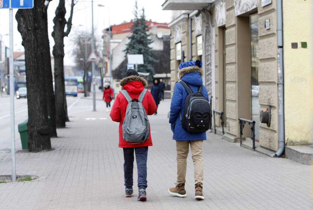 Svarsto: sergamumo rodikliai Klaipėdoje leidžia į klases grąžinti vis daugiau mokinių.