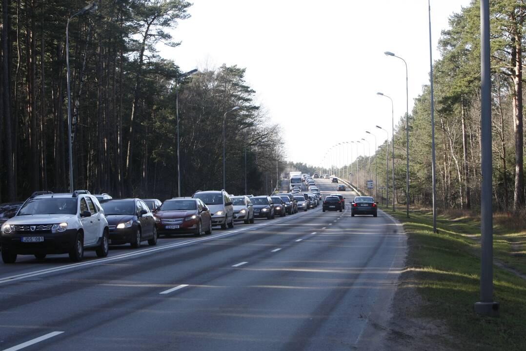 Pokyčiai: Saugaus eismo komisija sutiko, kad P.Lideikio gatve ir Mokyklos gatvės tiltu būtų galima važiuoti 70 km/val. greičiu.