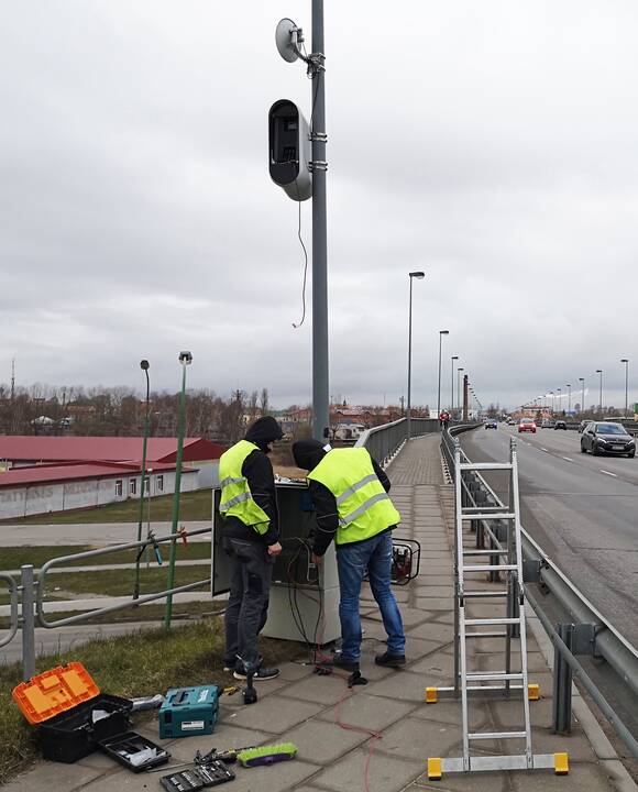 Stebės: Klaipėdos apskrities keliuose netrukus bus pradėta montuoti daugybė sektorinių greičio matuoklių.