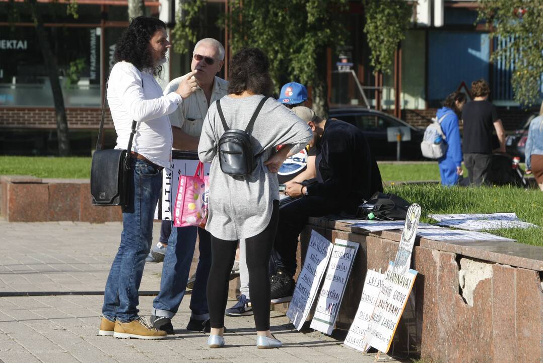 Skiepų priešininkų mitingas Klaipėdoje
