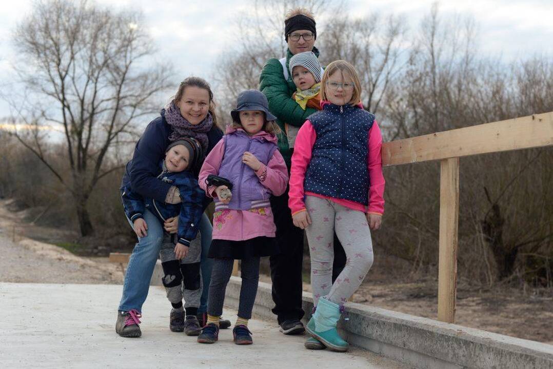 Planavimas: keturių vaikų mama Polina planuoja dieną, bet be streso perkelia darbus kitai dienai.