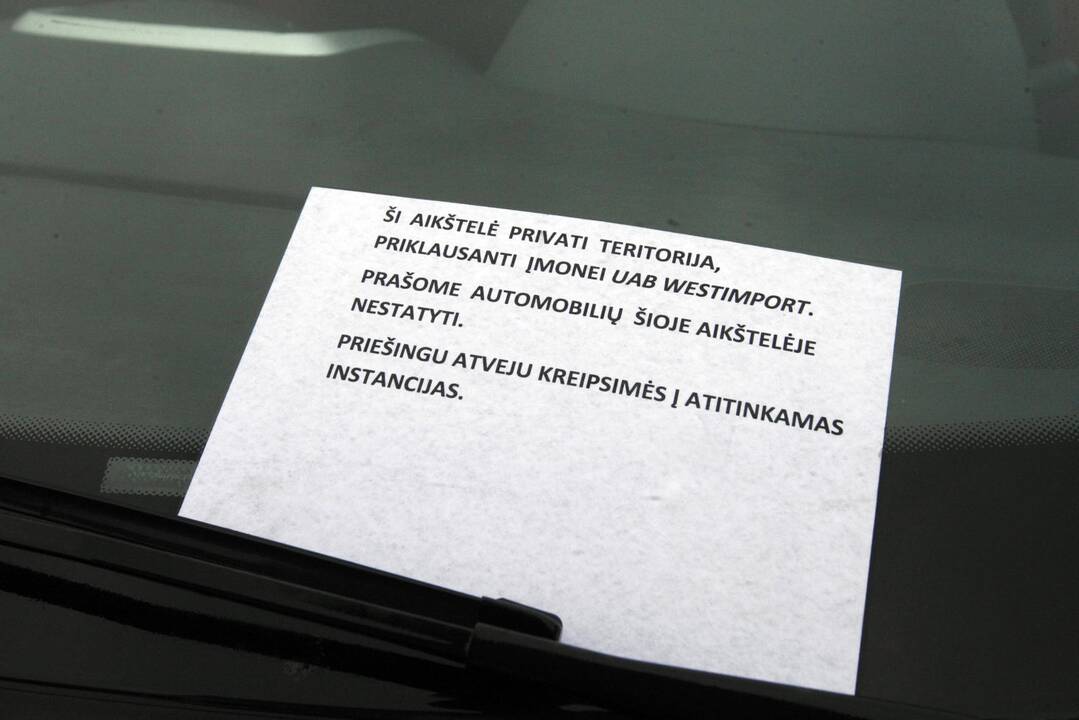 Problema: gyventojams teks pratintis dienos metu neužstatyti privačios automobilių aikštelės.