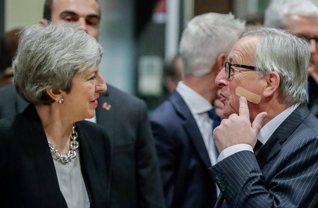 Theresa May ir Jean Claude Juncker