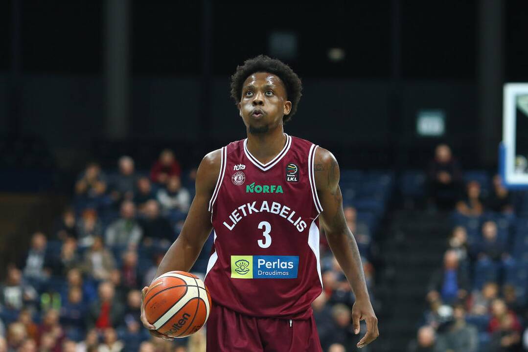 „Lietkabelis“ atsisveikino su neatsiskleidusiu legionieriumi F. Olujobi