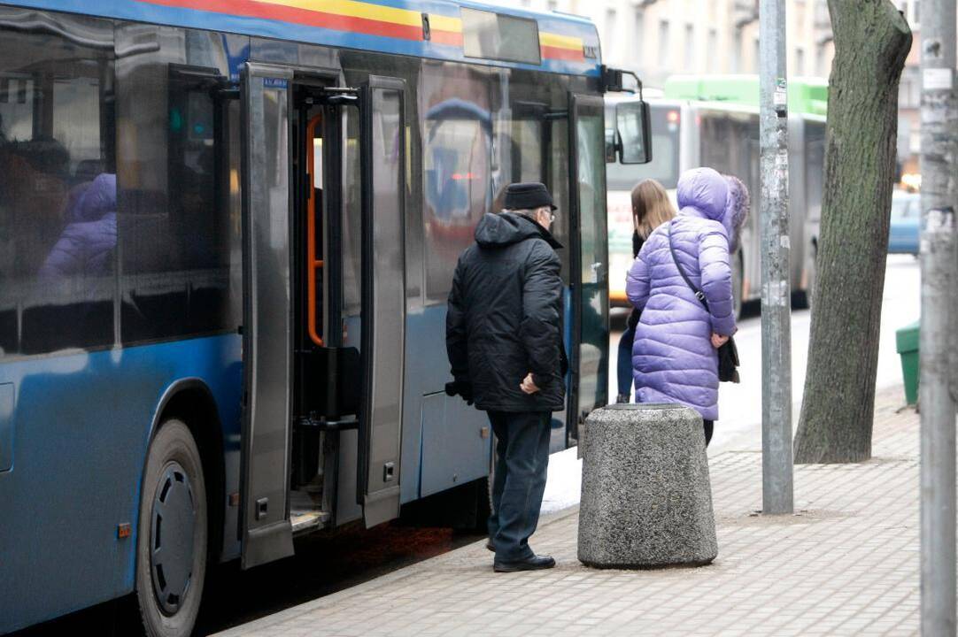 Sutvarkys: žadama, kad stotelių pavadinimai netrukus vėl skambės visuose miesto ir priemiesčio autobusuose.