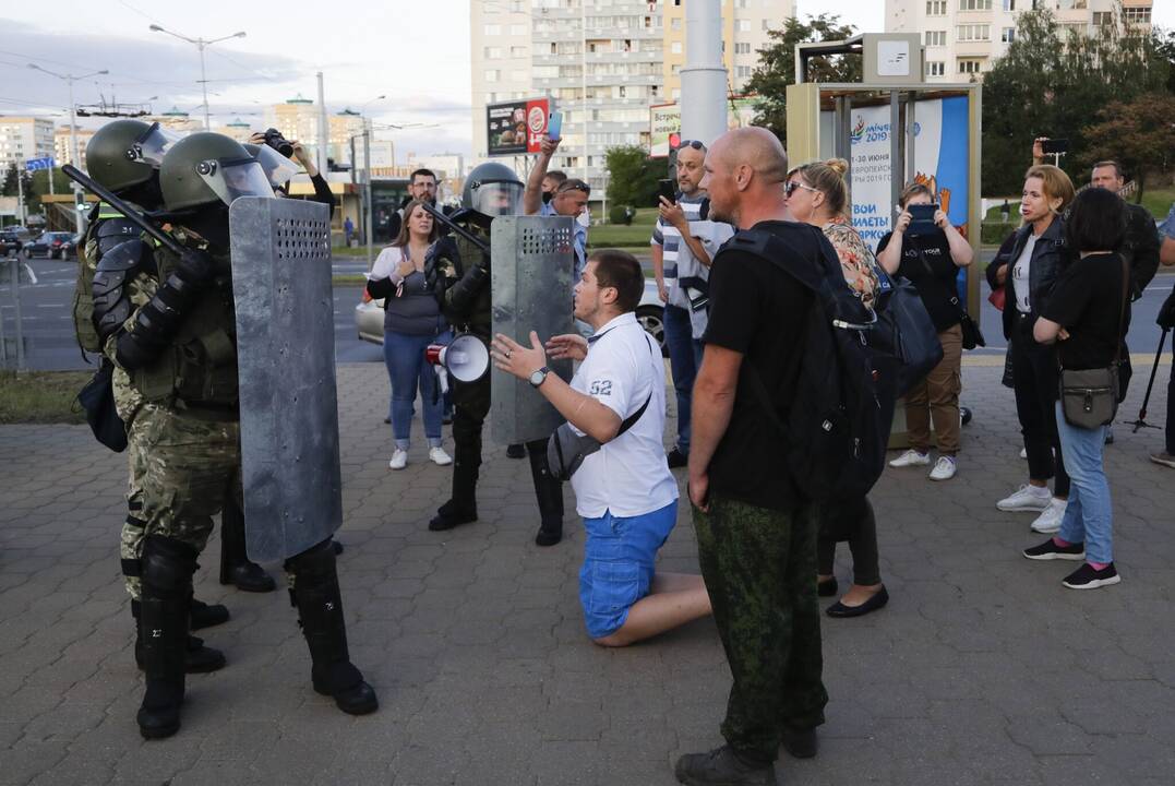 Baltarusijoje per protestus šią savaitę sulaikyti daugiau nei 60 žurnalistų