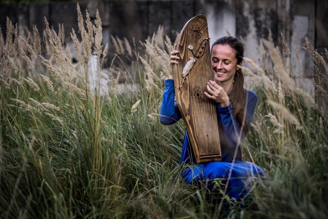 Klaipėdoje – folklorinės improvizacijos: susipins tradicinės kanklės ir balsas