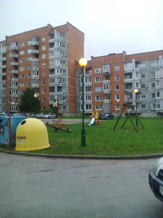 Nuostaba: klaipėdiečiai negalėjo suprasti, kodėl apie 16.30 val., kai dar buvo šviesu, pietinėje miesto dalyje, taip pat ir Liepų gatvėje, degė žibintai.