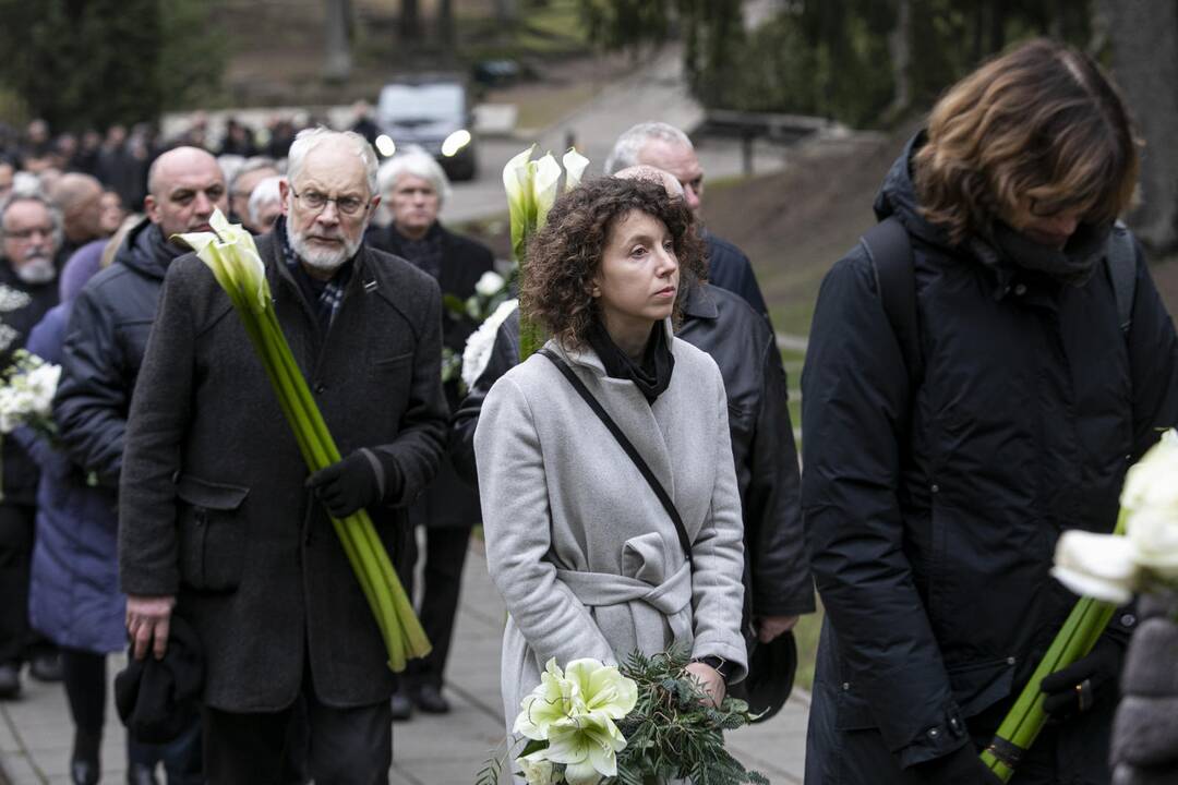 Filosofas A. Šliogeris atgulė amžinojo poilsio