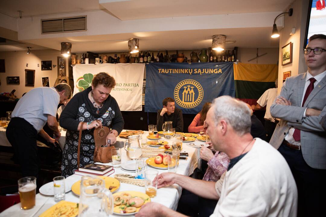 Seimo rinkimų rezultatų laukimas: Centro partija-Tautininkai