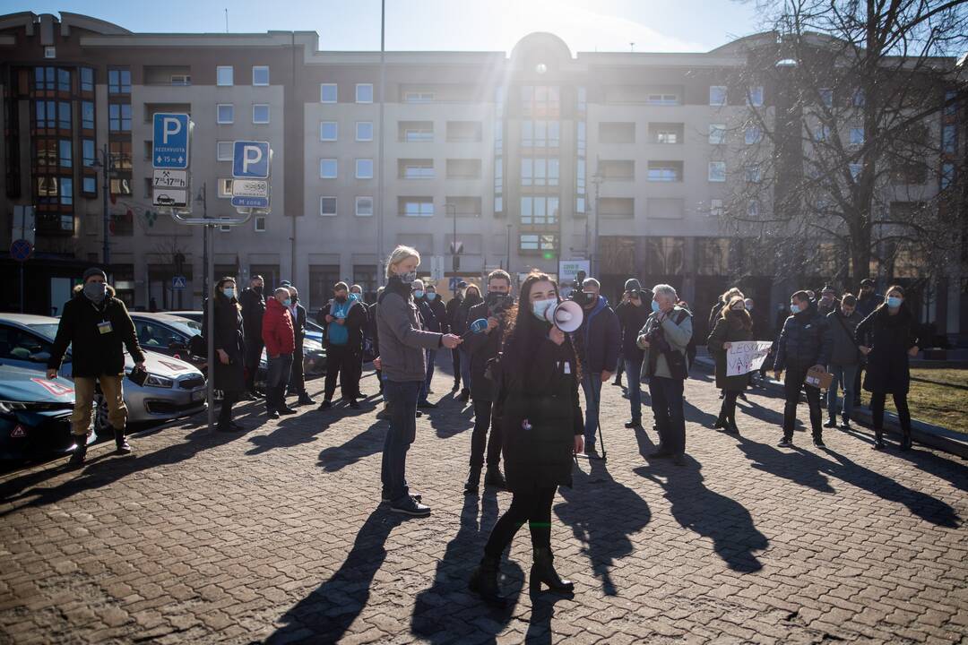 Prie Seimo – protestas dėl vairavimo egzaminų atnaujinimo