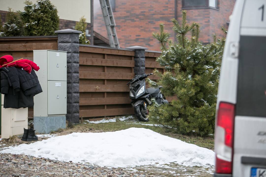 Aleksote užsiliepsnojo namas