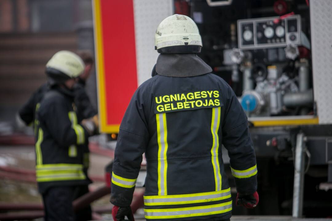 Aleksote užsiliepsnojo namas