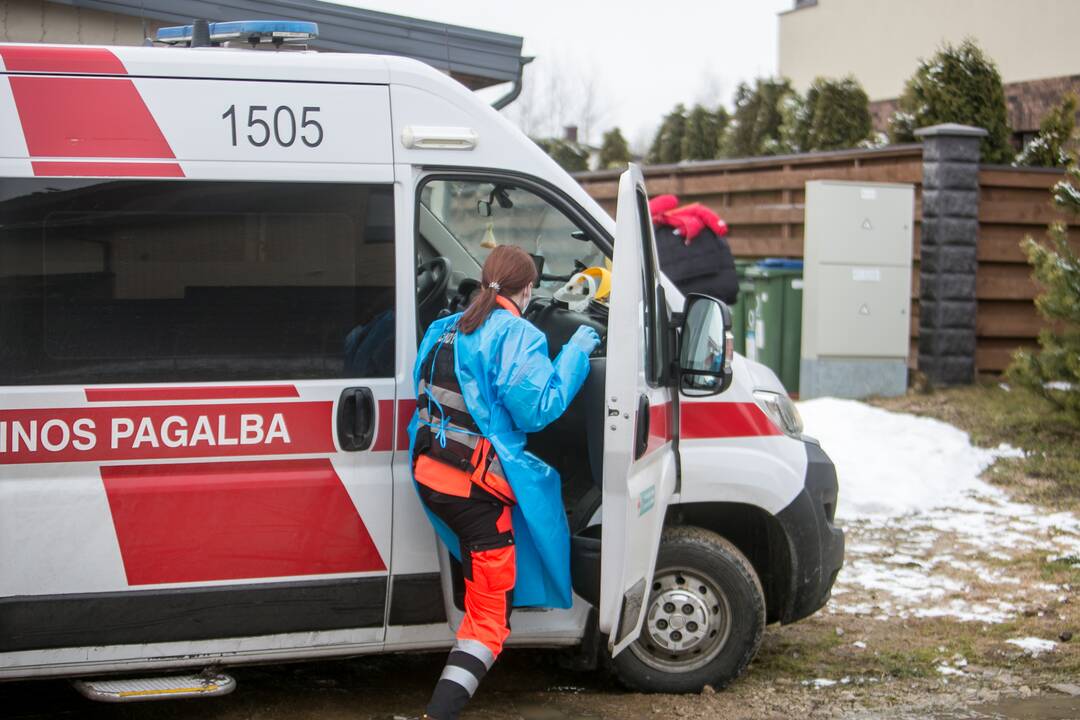 Aleksote užsiliepsnojo namas