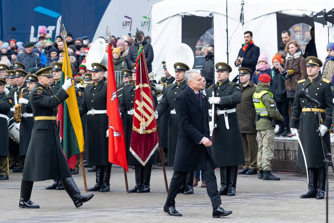 S. Daukanto aikštėje – Baltijos valstybių vėliavų pakėlimo ceremonija