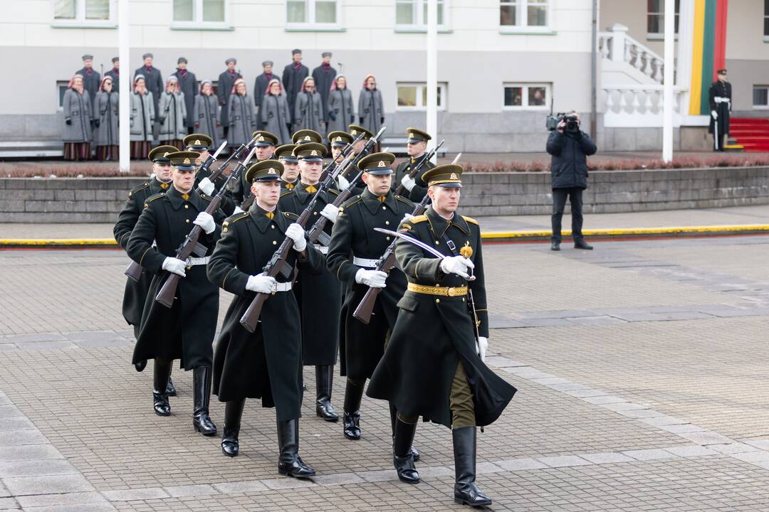 S. Daukanto aikštėje – Baltijos valstybių vėliavų pakėlimo ceremonija