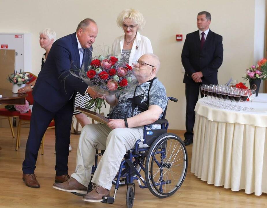 Jubiliejų švenčiantis A. Sutkus pagerbtas savo gimtinėje: surengta meno paroda