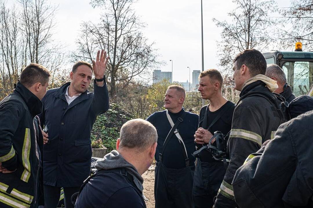 Valstybės ekstremalių situacijų komisija apsilankė Alytaus gaisravietėje