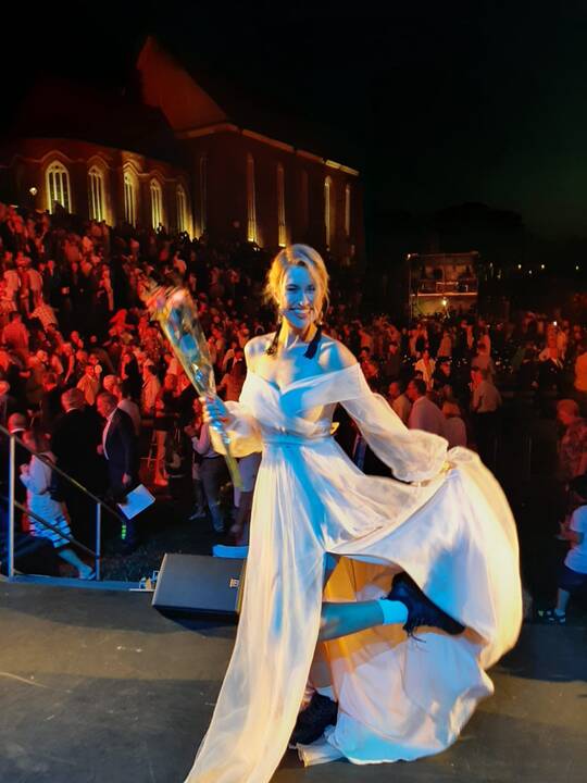 Palaikymas: su visa šeima po miuziklo "Mano puikioji ledi" premjeros Kauno valstybiniame muzikiniame teatre. Ieva atliko pagrindinį Elizos vaidmenį. 