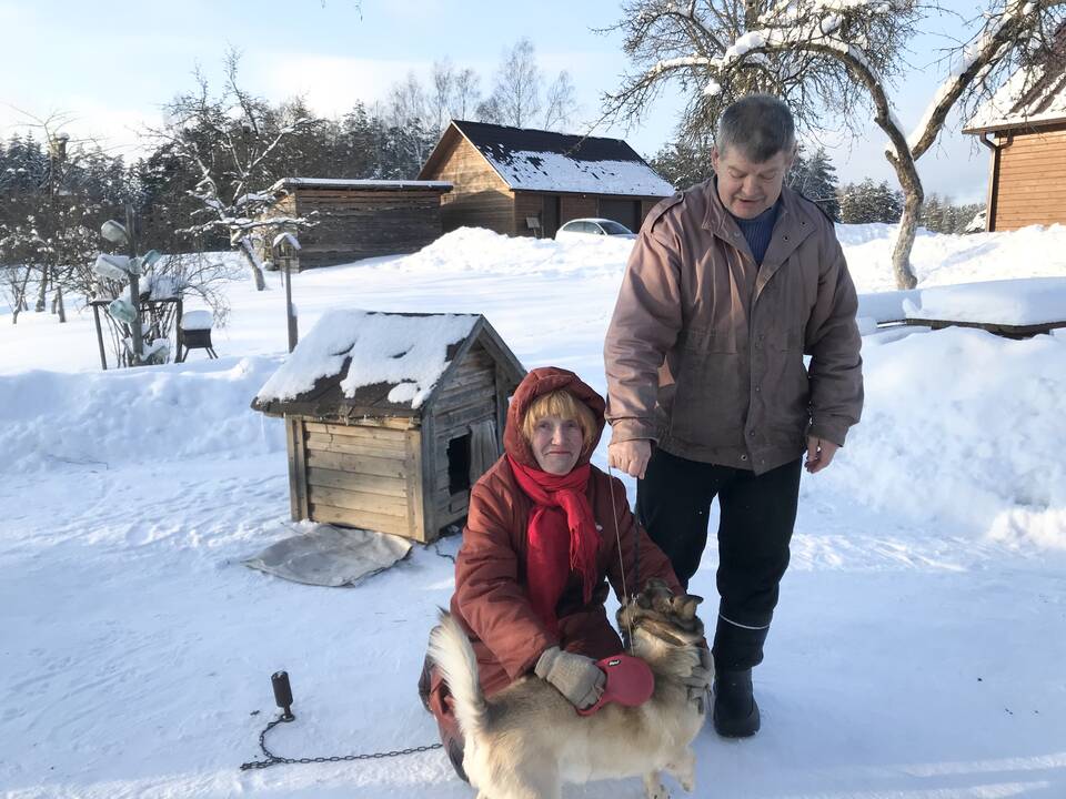 Mėgaujasi: galimybę praleisti žiemą savo vasaros namuose D.Kazragytė vadina Dievo dovana.