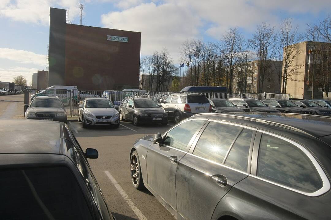 Perspektyva: jau netrukus šioje aikštelėje nebestovės automobiliai, čia užvirs statybos.