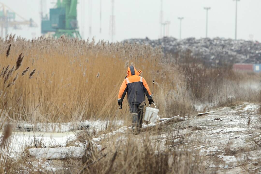 Įspėja: žvejai turėtų nepamiršti, kad šlakius ir lašišas draudžiama gaudyti jų neršto metu – nuo gruodžio 15 iki sausio 31 d.