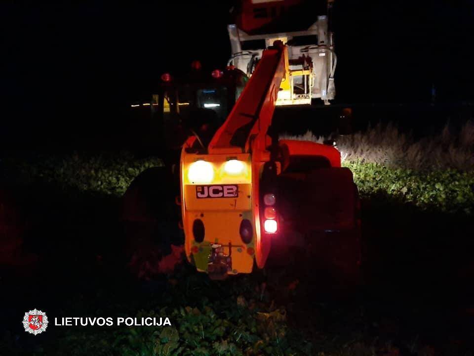 Neišdegusi vagystė: krautuvą pavogė Lenkijoje, o pareigūnai sulaikė Marijampolėje