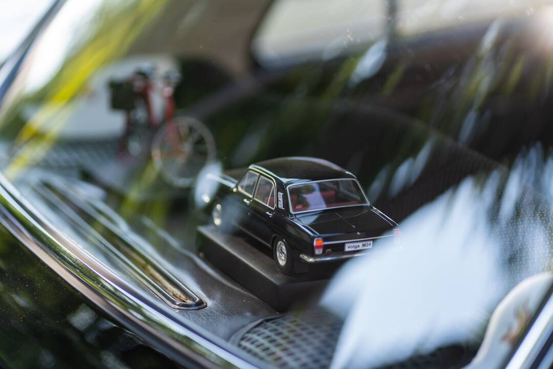 Senovinių automobilių paroda Atgimimo aikštėje