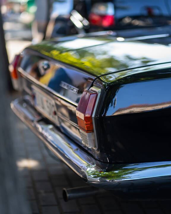 Senovinių automobilių paroda Atgimimo aikštėje