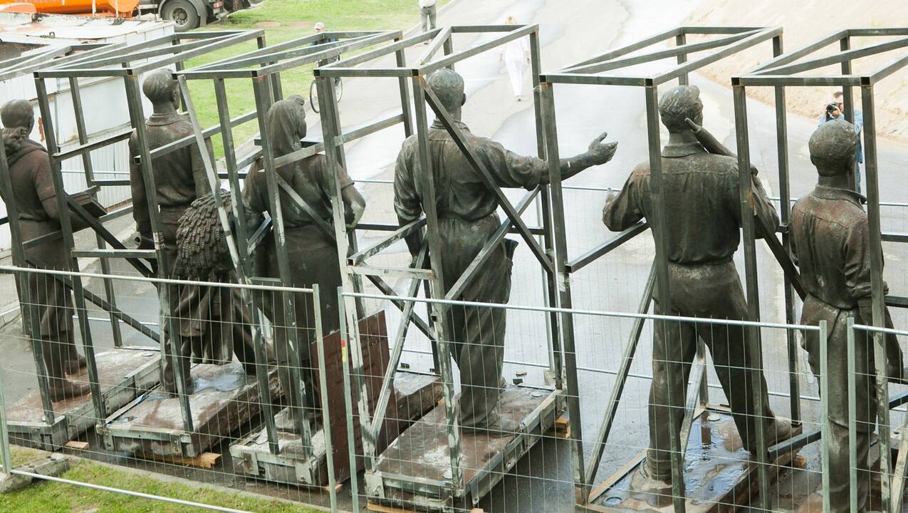 Vilnius nukeltas Žaliojo tilto skulptūras perduoda Lietuvos nacionaliniam muziejui