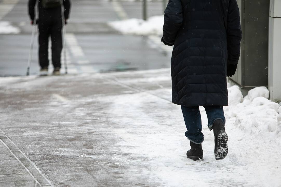 Artimiausiomis dienomis orai bus žiemiški, daug kur snigs, pustys