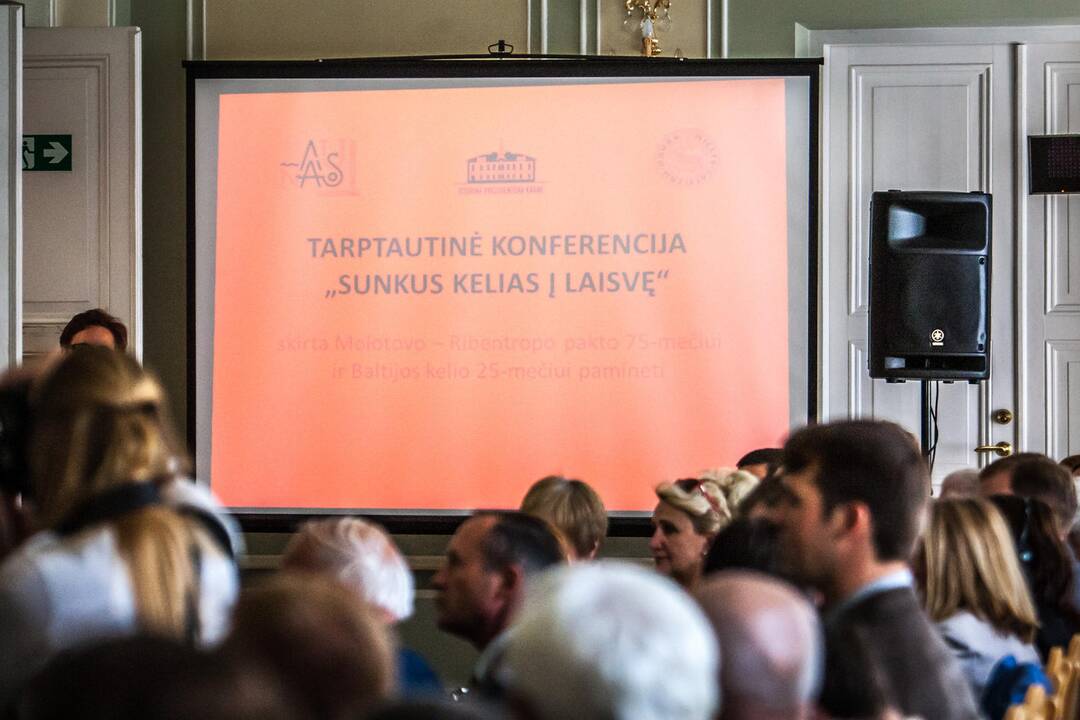 Tarptautinės konferencijos "Sunkus kelias į laisvę" akimirkos