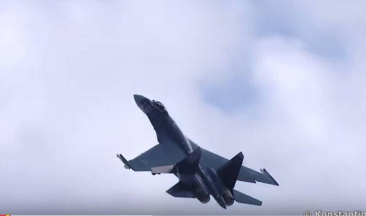 Supermanevrai ore su-35S naikintuvu