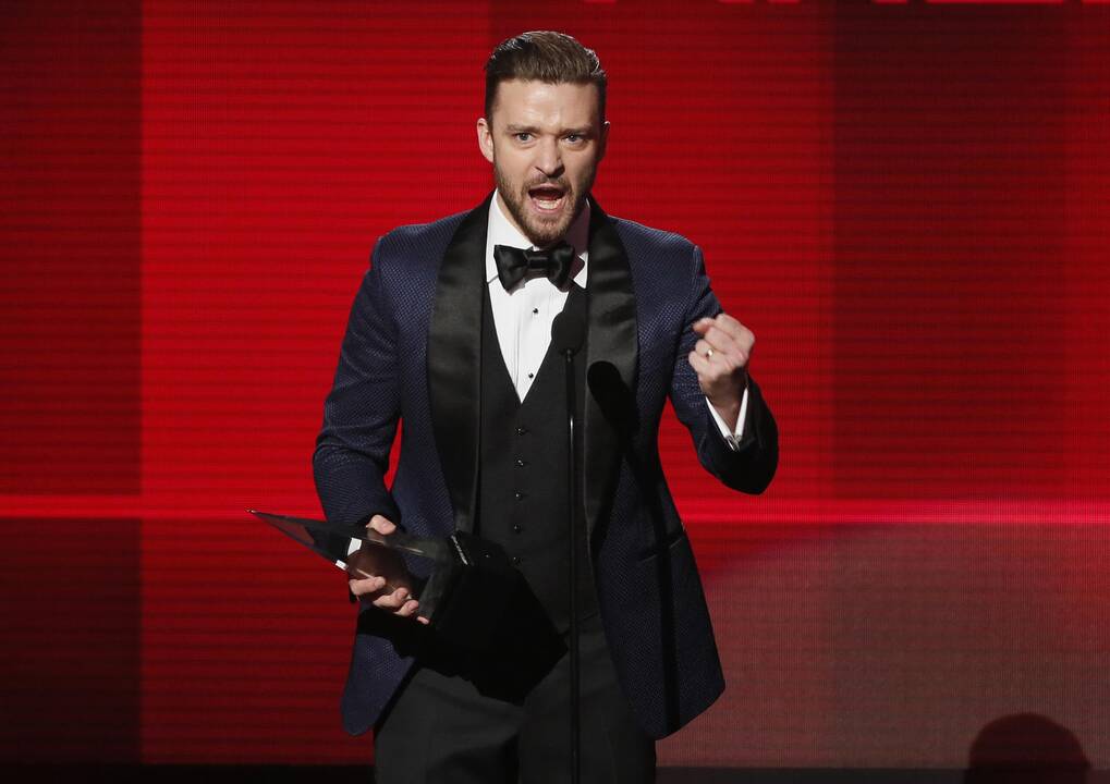 J. Timberlake'as su mylimąja laukia pirmagimio