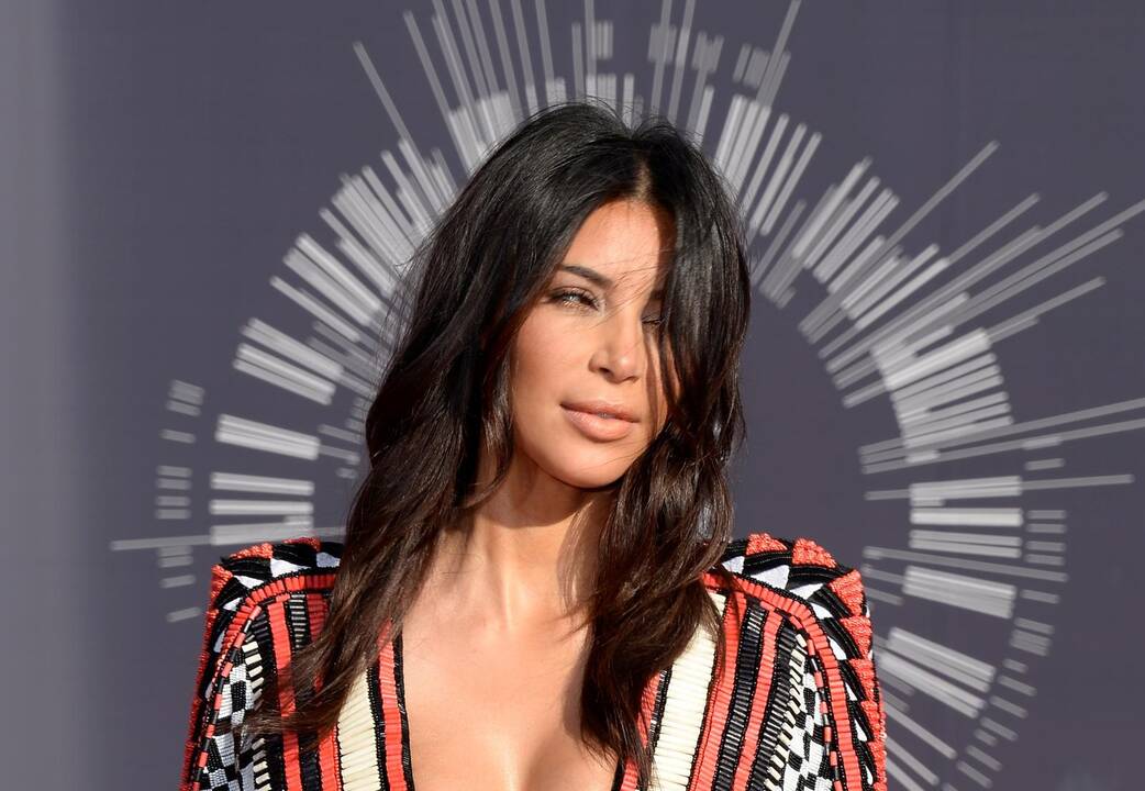 Gražuolės K. Kardashian šeima ima byrėti