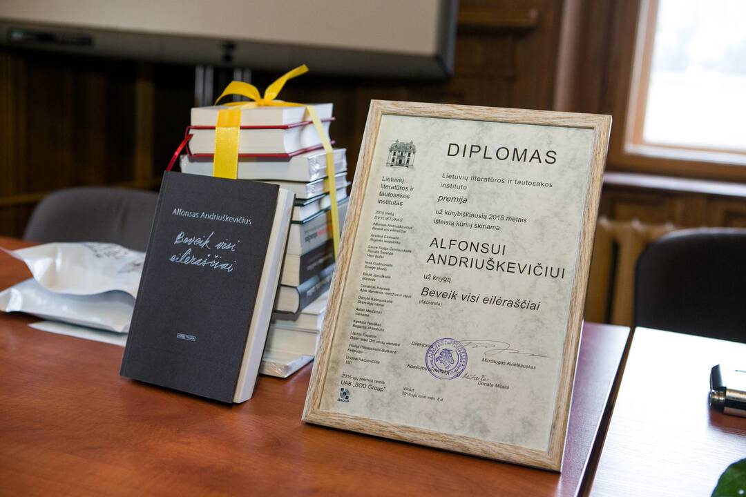 Kūrybiškiausios 2015 m. knygos autoriaus apdovanojimas