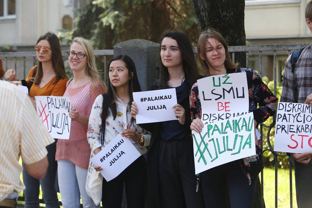 Akcija #PalaikauJulija
