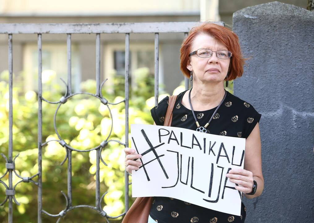 Akcija #PalaikauJulija