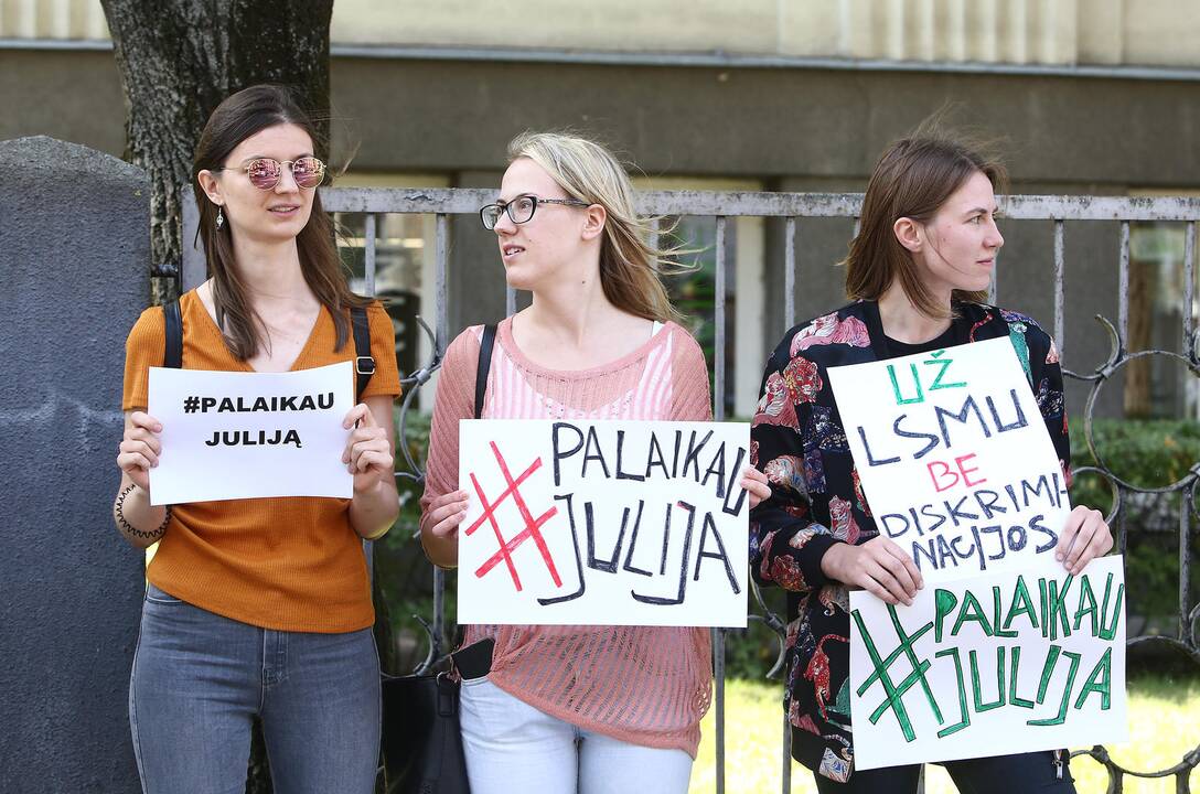 Akcija #PalaikauJulija