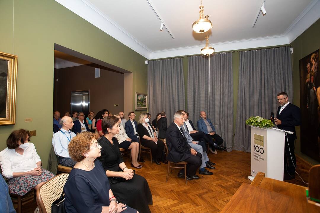 Tema: šio renginių ciklo nepraleido ir kultūros ministras Simonas Kairys (dešinėje) bei LSMU rektorius prof. Rimantas Benetis (kairėje).