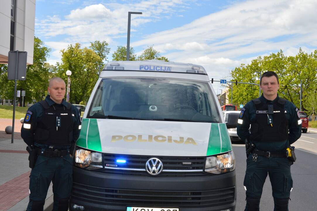 Atsisveikinimas su žuvusiu pareigūnu S. Žymantu