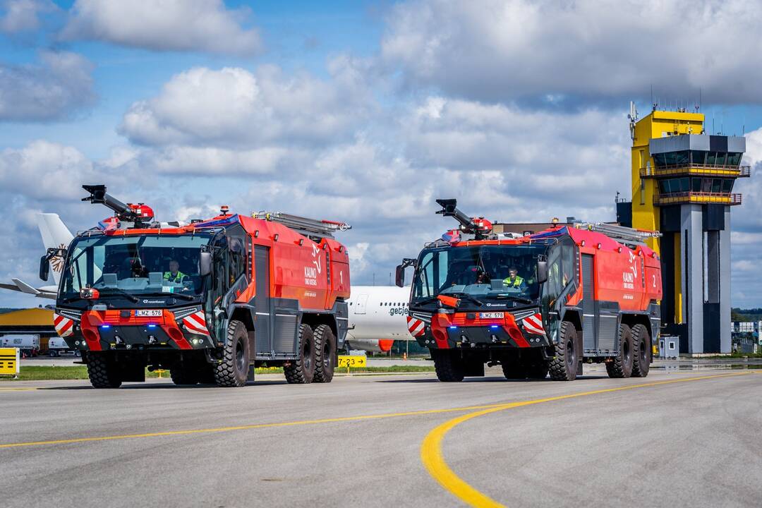 Pirkinys: "Rosenbauer Panther" mašinos pasižymi ne tik išskirtine išvaizda, bet ir technine specifikacija.