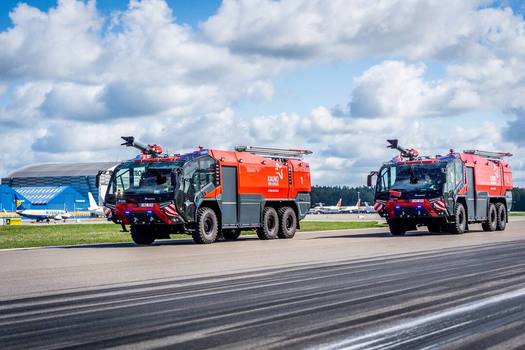 Pirkinys: "Rosenbauer Panther" mašinos pasižymi ne tik išskirtine išvaizda, bet ir technine specifikacija.