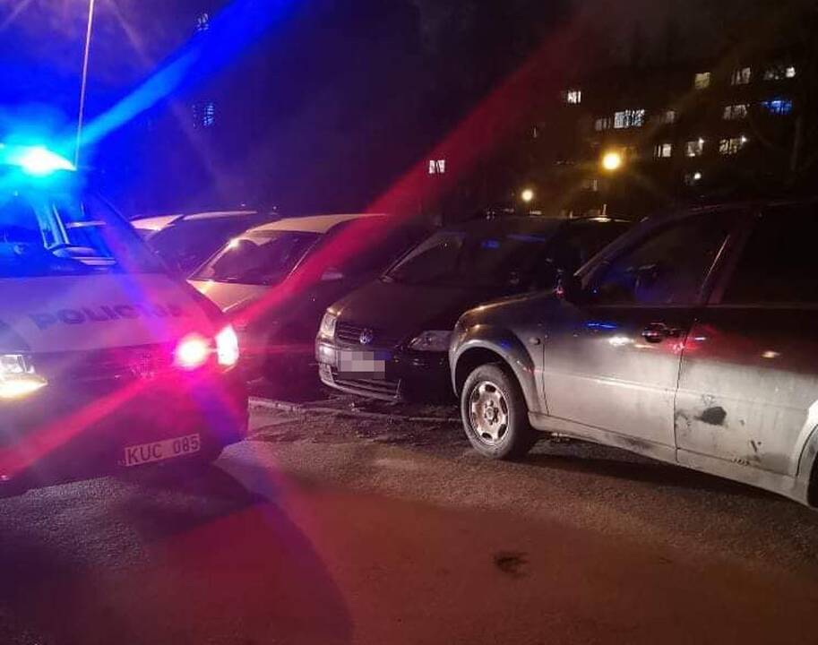 Klaipėdoje vyrą pervažiavo jo paties automobilis, kurį užvedė viduje sėdėjusi žmona