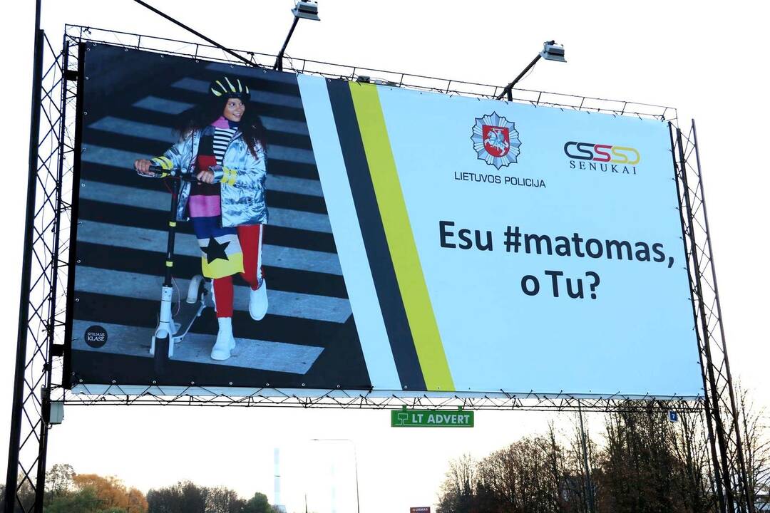 Ragina atkreipti dėmesį į opią problemą kelyje: esu matomas, o tu?