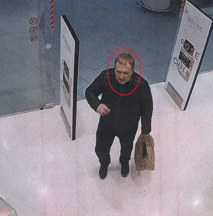 Pareigūnai aiškinasi, kas „Megoje“ nugvelbė kvepalus