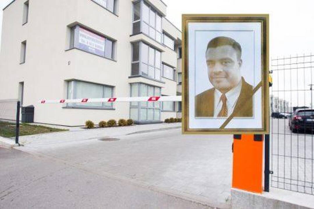 Veikėjas: tarptautiniu mastu veikusios gaujos vadeiva tituluojamas Klaipėdos banditų sluoksniuose gerai žinomas S.Bėglikas, kuris jau senokai buvo įsikūręs Ispanijoje.