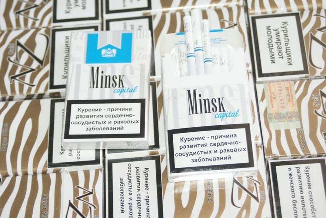 Neapmuitintų prekių parduotuvės darbuotojai bandė išsinešti rūkalų